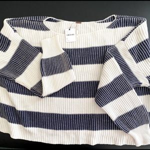 Free People Slightly Cropped Oversized Sweater.